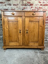 Meuble de rangement buffet en pichepin XIX eme