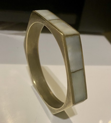 Ancien bracelet jonc laiton - , et