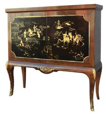 Bahut à porte palissandre style Louis XV laque du Japon