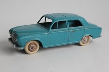 DINKY TOYS Voiture miniature