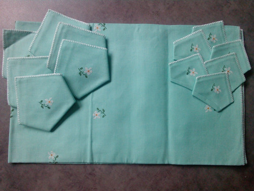 Nappe rectangulaire brodée 6 - nappe,