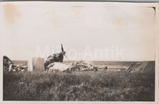 Photo Pionier Batl. 19, détruit. avion de chasse anglais Compiègne FRA XT55206