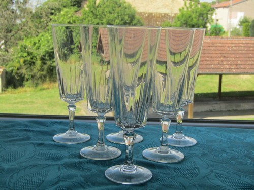 Flutes champagne en - a,