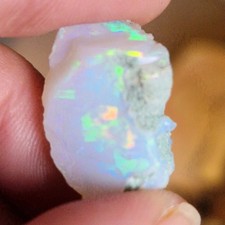 Opal 3.32gr. Facet Rough. No