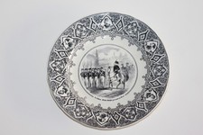 Assiette en grisaille