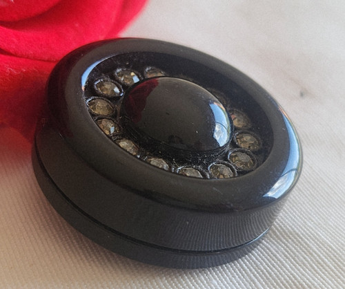 Imposant bouton vintage - , strass