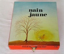 NAIN JAUNE avec des jetons