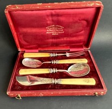 Ancien coffret à mignardise