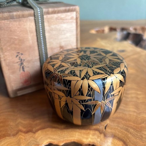 Boîte signée japonaise