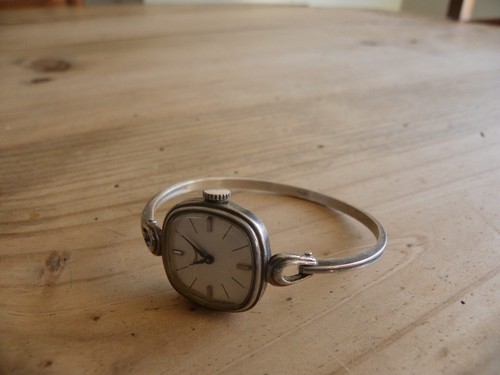 Montre mecanique ancienne - montre,