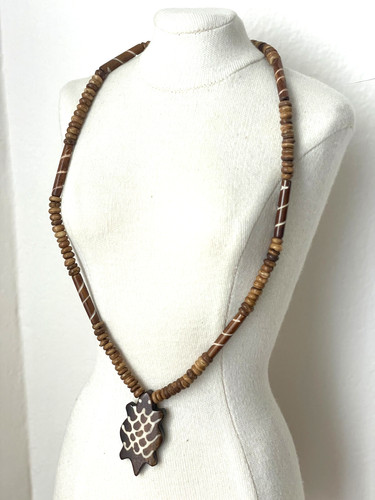 Superbe collier bois tortue - superbe, en