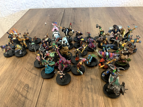 Lot figurines world of - lot,
