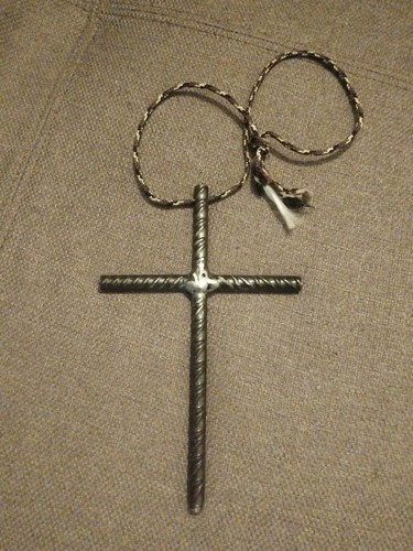 Croix métal fer catholique - croix,