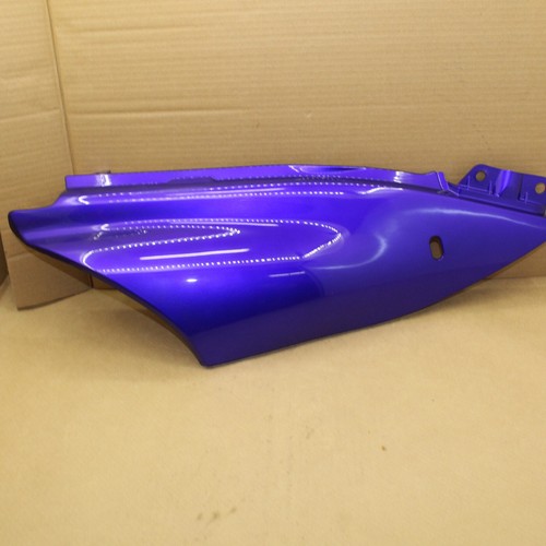Cache lateral droit suzuki - lateral,