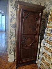 Bonnetière Homme debout