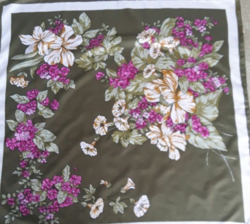 Foulard carre vert - , motifs