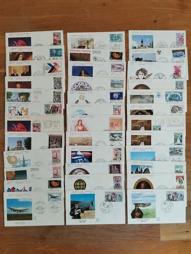 Enveloppes premiers jours - premiers,