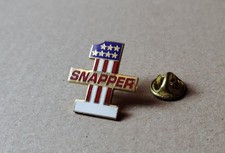 Pin outillage motoculture - pin's, /