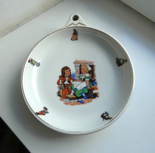 Ancienne assiette bébé