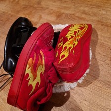 Baskets Buffalo Vintage Rouges Flammes ?