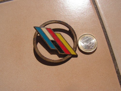 Insigne beret ou casquette - ,