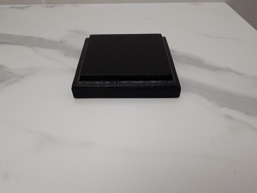 Socle bois noir brillant - socle,