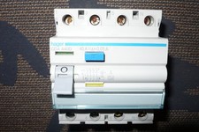 INTERRUPTEUR DIFFERENTIEL TETRAPOLAIRE 40A 30mA TYPE A, HAGER CDA440D, 40AMPERE