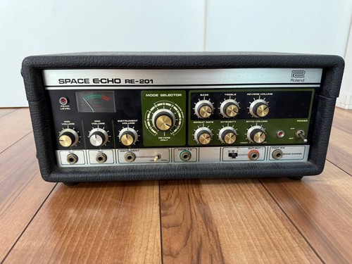 Roland 201 space - re-201, delay