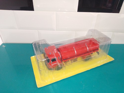 Camion sapeurs pompiers - sapeurs, 1/43
