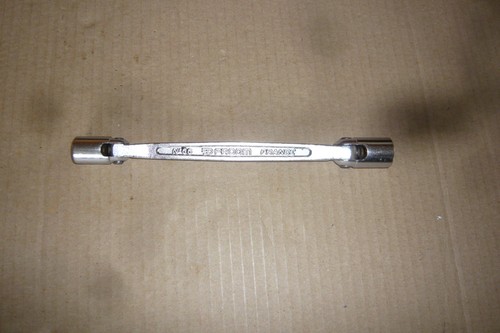 Clé pipe articulée - a,
