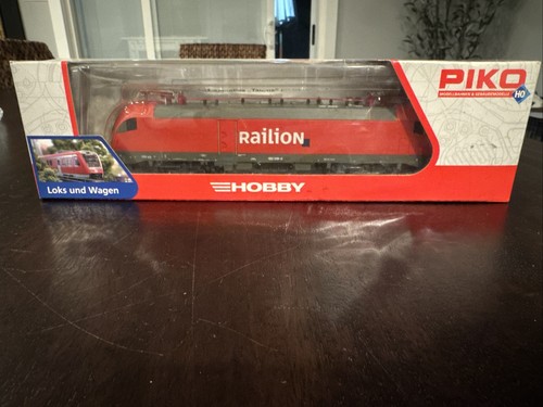 Piko 57484 locomotive - piko,