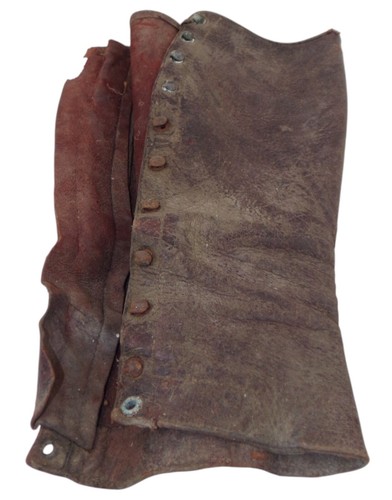 Une guêtre cuir marron - en,