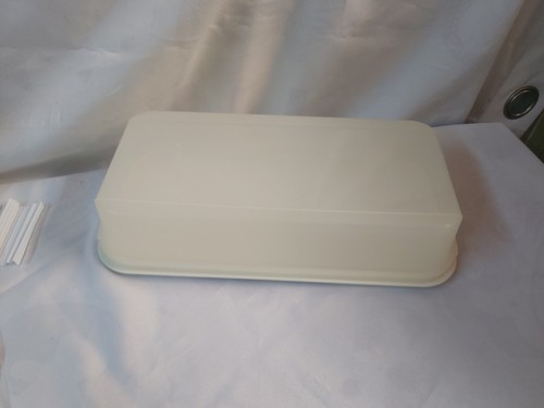 Tupperware grand plat - grand, à