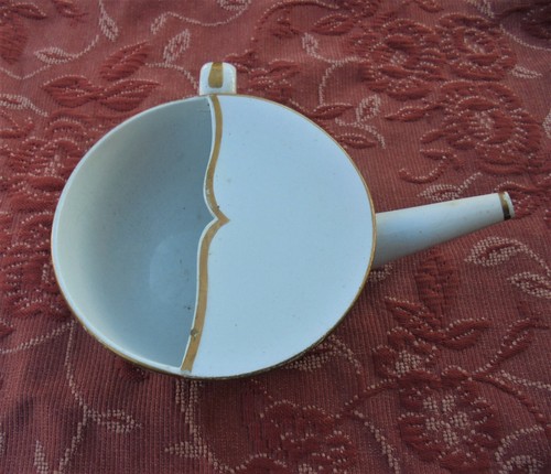 Ancienne tasse malade - tasse,