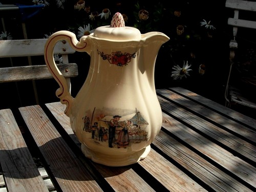 Cafetière faïence - en,