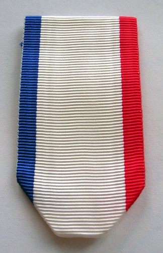 Ruban tricolore neuf plié - ruban,