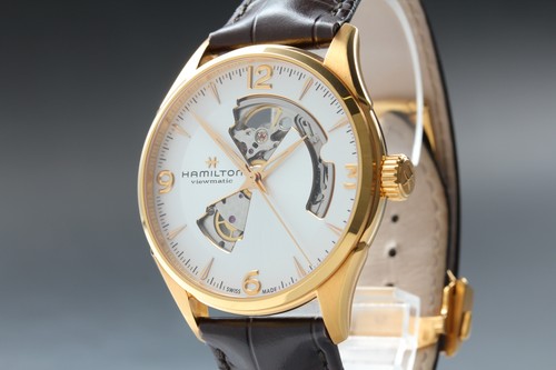 Presque comme neuve montre - [presque, neuve]