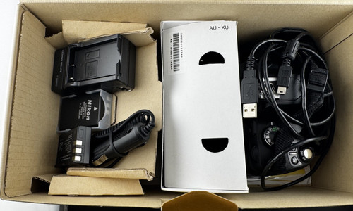 Nikon D40 DSLR Kit –