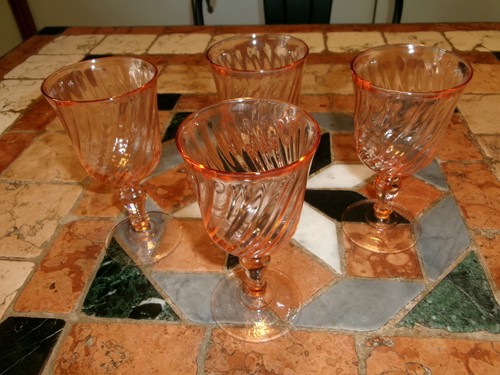 Lot verres a vin - a,