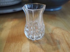 Petit Vase À Facettes En Cristal D'Arques. Vase géométrique ,hauteur  8 cm. TBE
