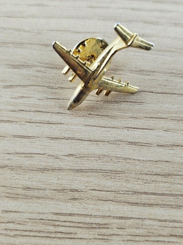 Pins pin avion - avion, militaire