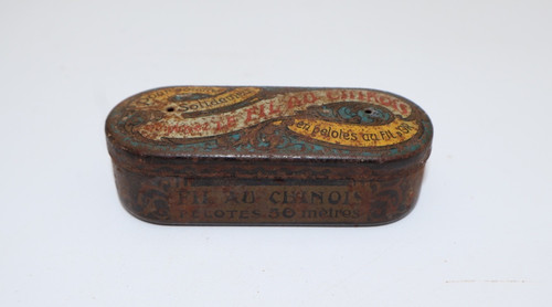 Ancienne boîte métal