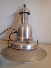 lampe industrielle suspension