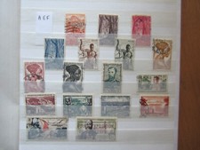 DESTOCKAGE : + 500 TIMBRES