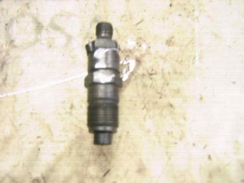 Injecteur 8236335 pour - /,