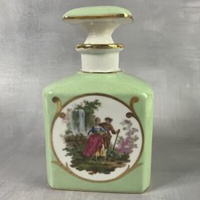 Flacon vert en porcelaine de Limoges R Bonhomme décor romantique Haut. ~16cm