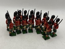 Vintage BRITAINS lot de 16 Highlanders Écossais plomb 1:30 soldats en marche