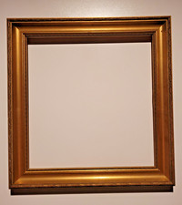 CADRE BOIS MOULURÉ DORÉ