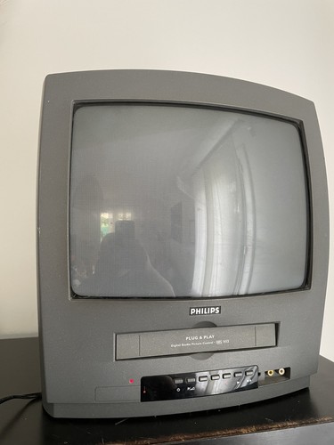 Combiné magnétoscope - tv,