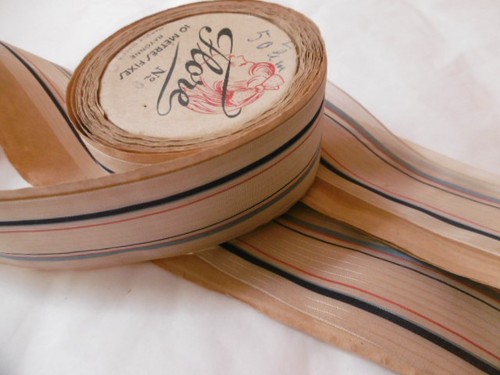 Mercerie 1950 ruban en - :,